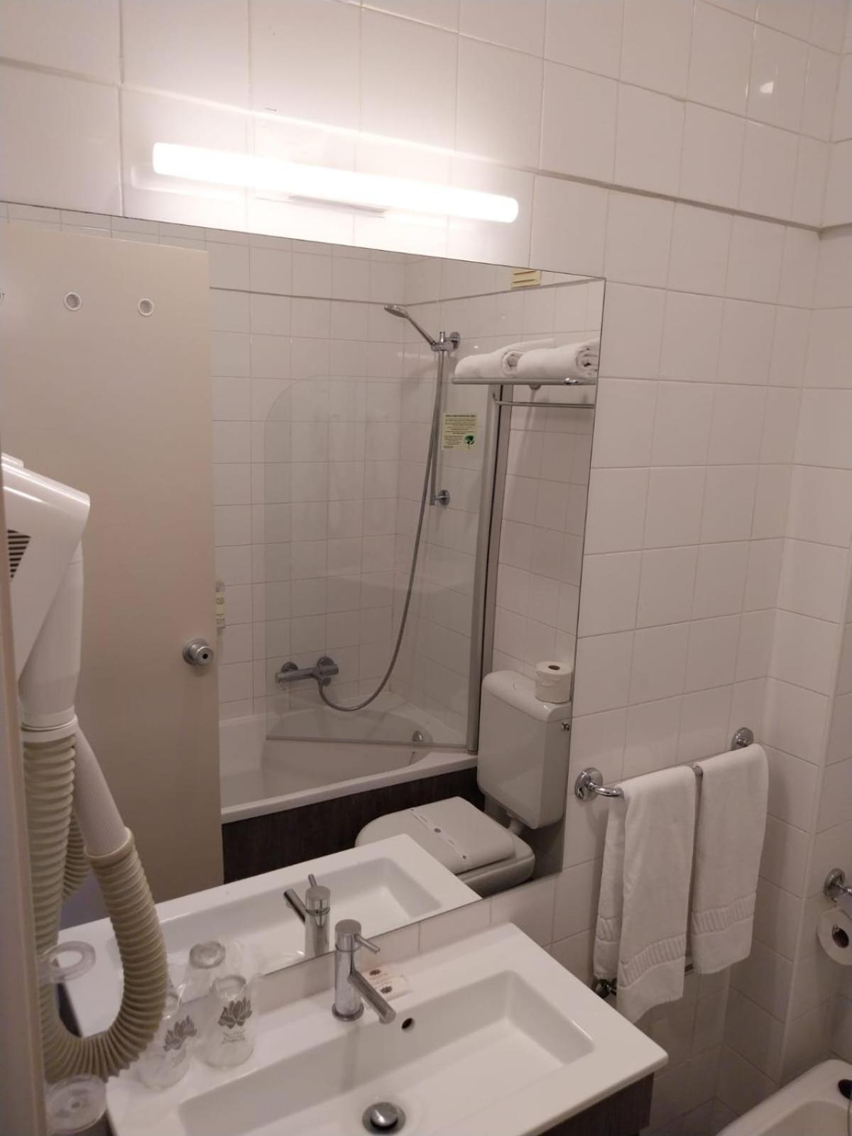 Standard Single Room,1722893358:JPEG