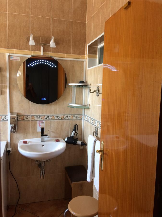 Deluxe Suite,695186844:JPEG